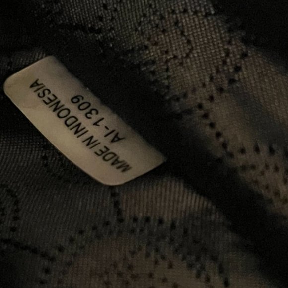 MICHAEL KORS  BLACK HANGBAG, BLACK WITH GOD TONE HARDWARE - Picture 16 of 16